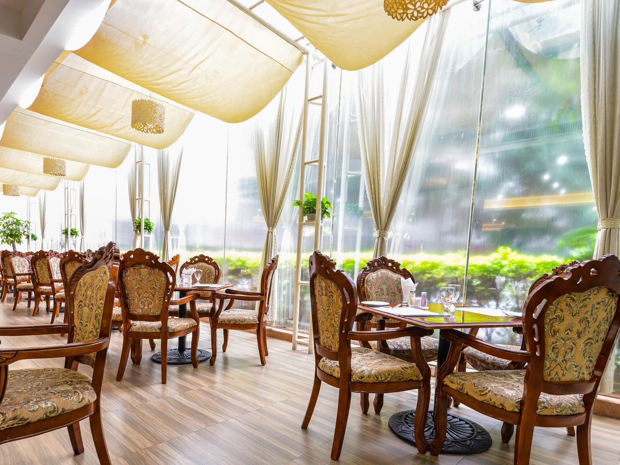 Royalty Hotel Σενζέν Εξωτερικό φωτογραφία